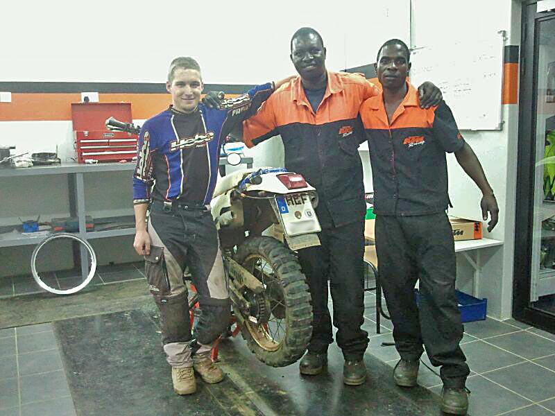 Die netten Mechaniker von KTM Lusaka